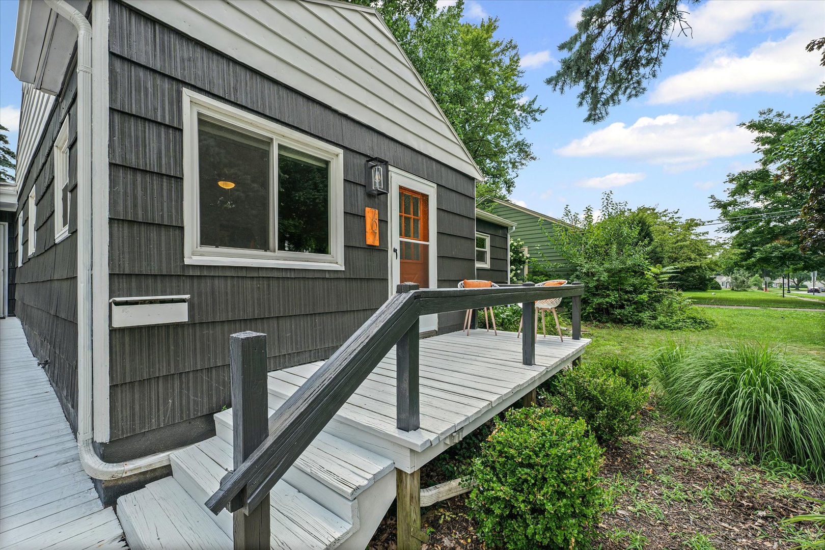 707 E Fairlawn Drive