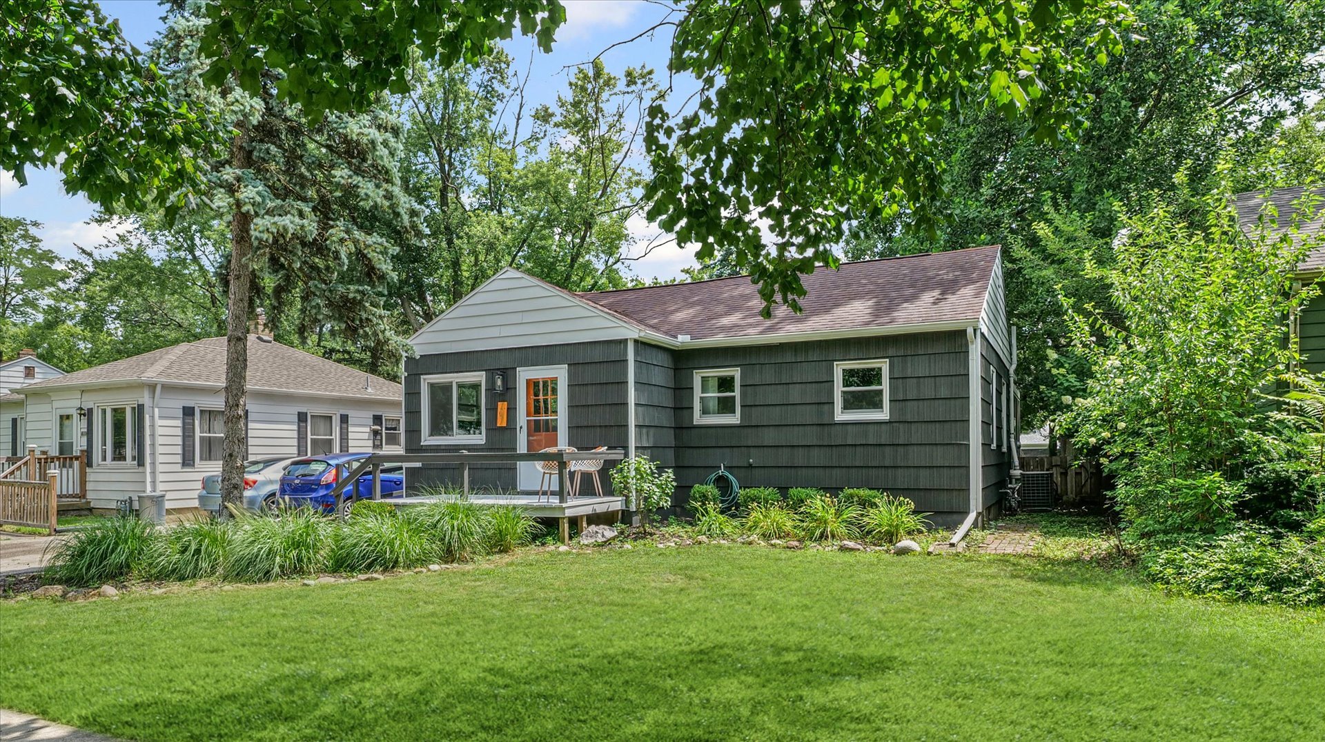 707 E Fairlawn Drive