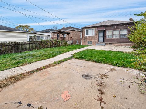 Tiny photo for 10737 S Emerald Avenue, Chicago, IL 60628 (MLS # 12512901)