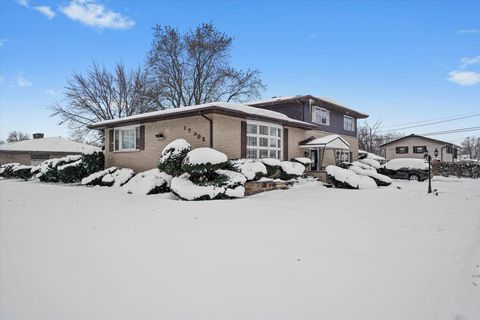 Tiny photo for 17702 Bernadine Street, Lansing, IL 60438 (MLS # 12530602)
