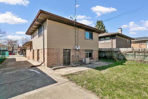 Tiny photo for 14129 S Hoxie Avenue, Burnham, IL 60633 (MLS # 12604066)