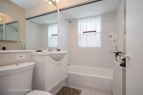 Tiny photo for 8 N Home Avenue #1N, Park Ridge, IL 60068 (MLS # 12728210)