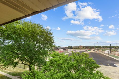 Tiny photo for 720 WEIDNER Road #302, Buffalo Grove, IL 60089 (MLS # 12503866)