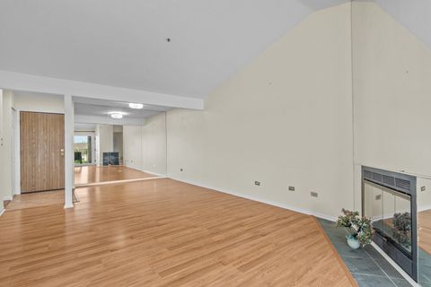 Tiny photo for 720 WEIDNER Road #302, Buffalo Grove, IL 60089 (MLS # 12503866)