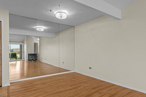 Tiny photo for 720 WEIDNER Road #302, Buffalo Grove, IL 60089 (MLS # 12503866)