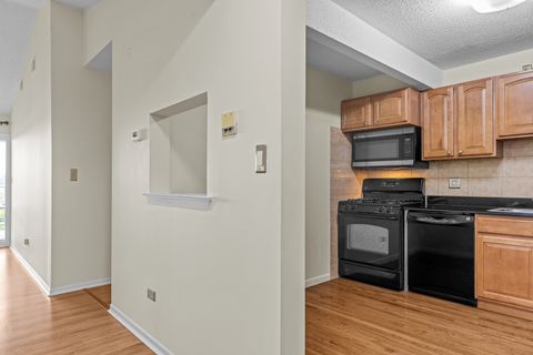 Tiny photo for 720 WEIDNER Road #302, Buffalo Grove, IL 60089 (MLS # 12503866)