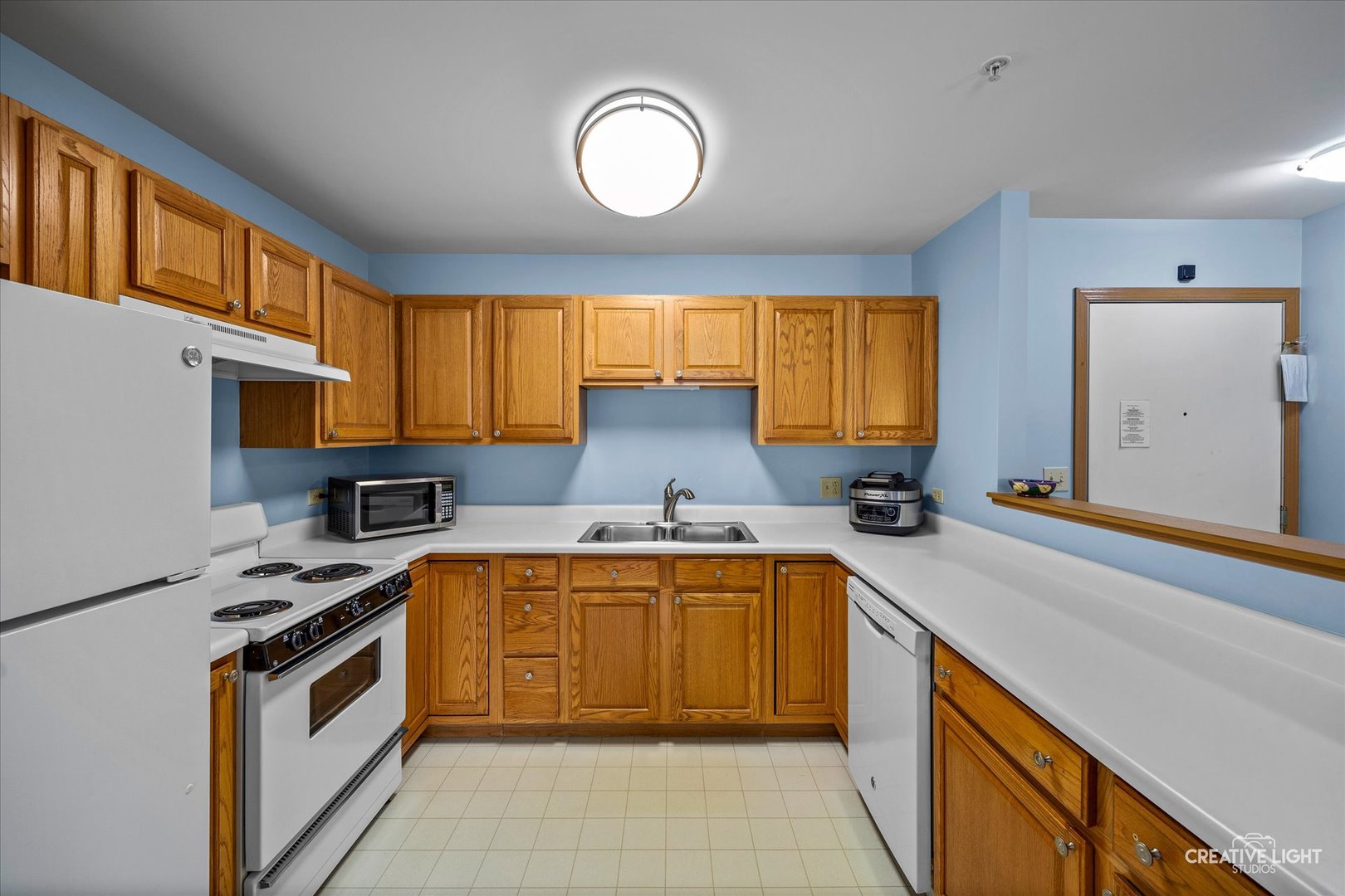 801 N McLean Boulevard 202