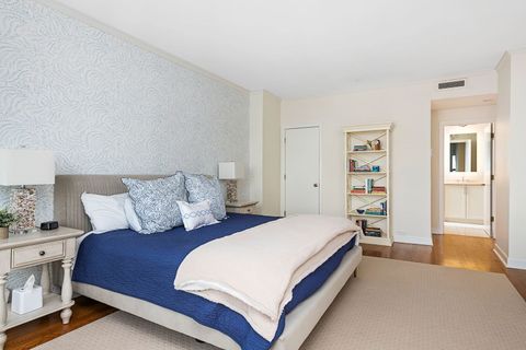 Tiny photo for 1000 N LAKE SHORE Plaza #39C, Chicago, IL 60611 (MLS # 12583740)