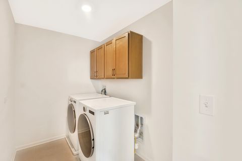 Tiny photo for 42 Open Parkway N, Hawthorn Woods, IL 60047 (MLS # 12593390)