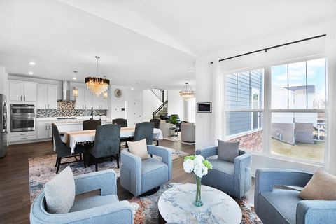 Tiny photo for 42 Open Parkway N, Hawthorn Woods, IL 60047 (MLS # 12593390)