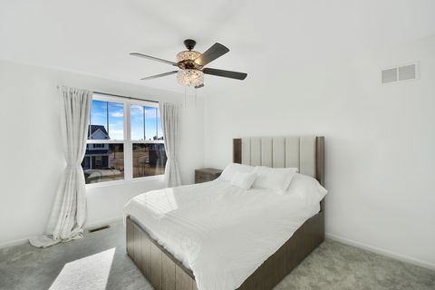 Tiny photo for 42 Open Parkway N, Hawthorn Woods, IL 60047 (MLS # 12593390)