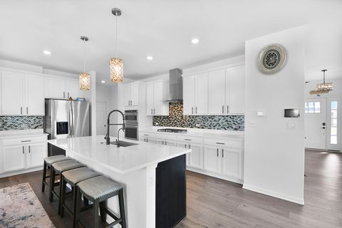 Tiny photo for 42 Open Parkway N, Hawthorn Woods, IL 60047 (MLS # 12593390)