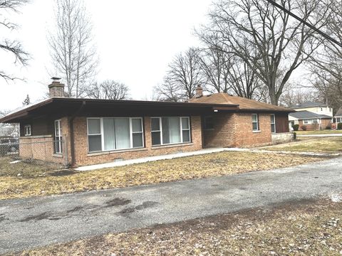 Tiny photo for 17658 Lincoln Avenue, Homewood, IL 60430 (MLS # 12675543)