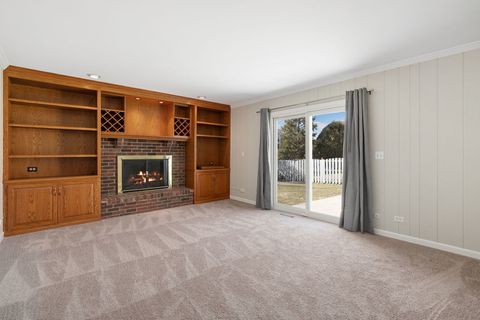 Tiny photo for 2202 N Williamsburg Street, Arlington Heights, IL 60004 (MLS # 12567659)