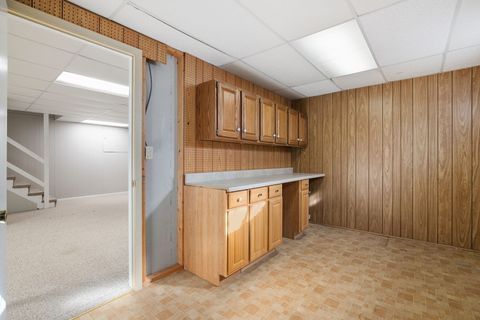 Tiny photo for 2202 N Williamsburg Street, Arlington Heights, IL 60004 (MLS # 12567659)