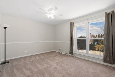 Tiny photo for 2202 N Williamsburg Street, Arlington Heights, IL 60004 (MLS # 12567659)