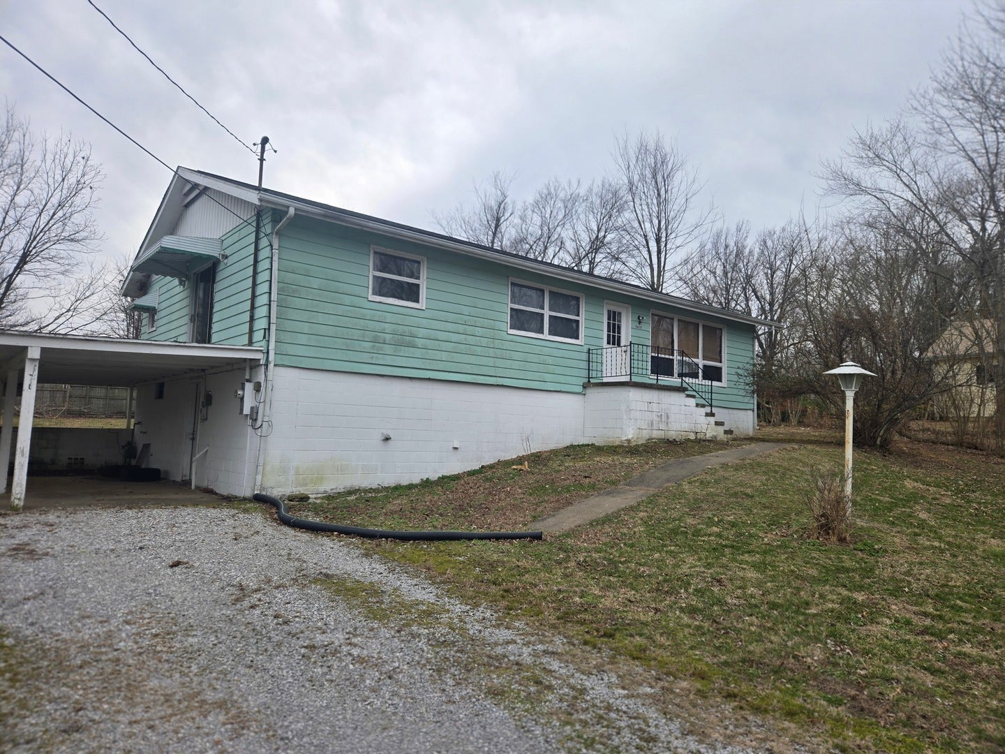 8650 Old Highway 13
