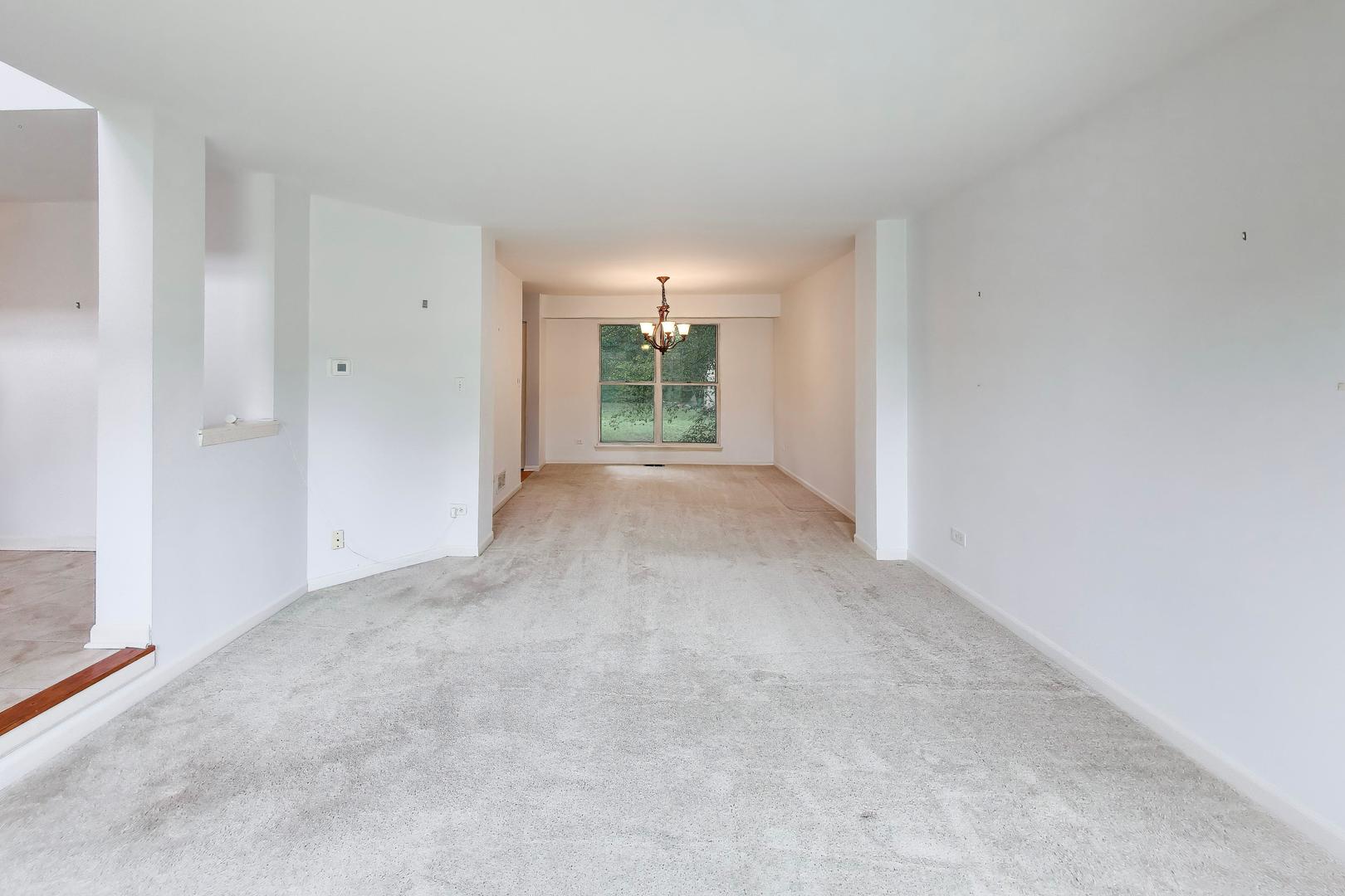 580 SYCAMORE Circle