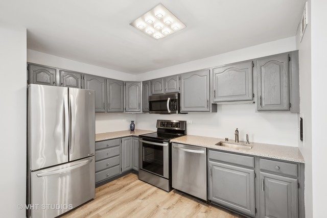 6301 N Sheridan Road 11K