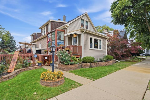 Photo of 4818 N Menard Avenue, Chicago, IL 60630 (MLS # 12795042)