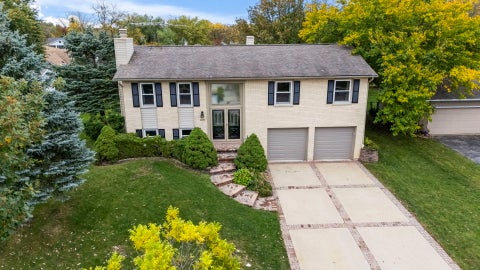 Tiny photo for 4175 Crimson Drive, Hoffman Estates, IL 60192 (MLS # 12782577)