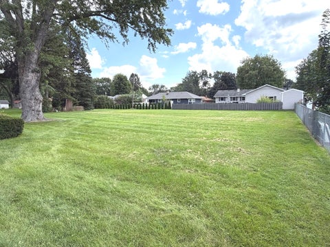 Tiny photo for 634 Barrington Avenue, East Dundee, IL 60118 (MLS # 12745015)