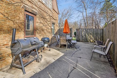 Tiny photo for 6600 N LEHIGH Avenue, Chicago, IL 60646 (MLS # 12595302)