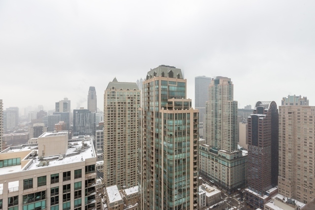 10 E Ontario Street 5007