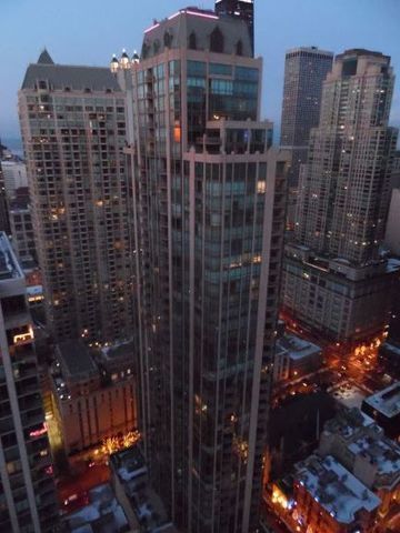 10 E Ontario Street 5007