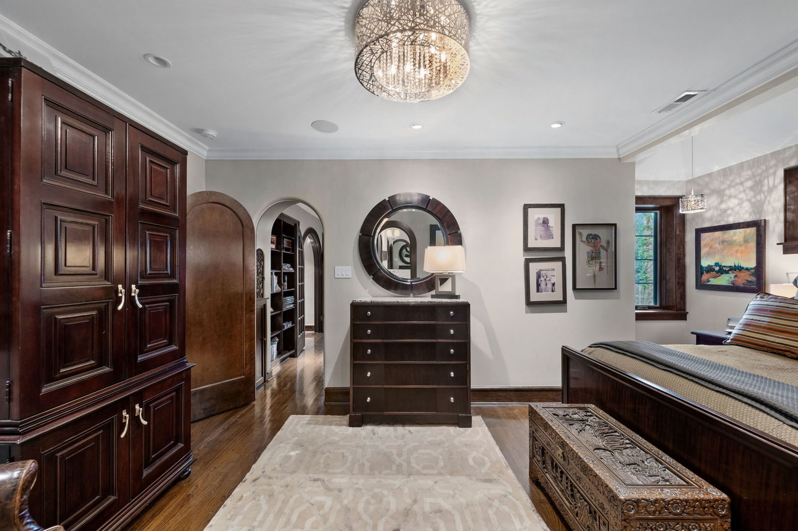 Chicago, Illinois 60640, United States, 7 Bedrooms Bedrooms, ,6 BathroomsBathrooms,Residential,Active,213996