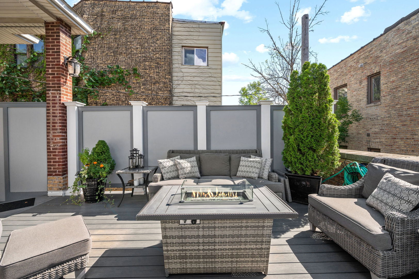 Chicago, Illinois 60640, United States, 7 Bedrooms Bedrooms, ,6 BathroomsBathrooms,Residential,Active,213996