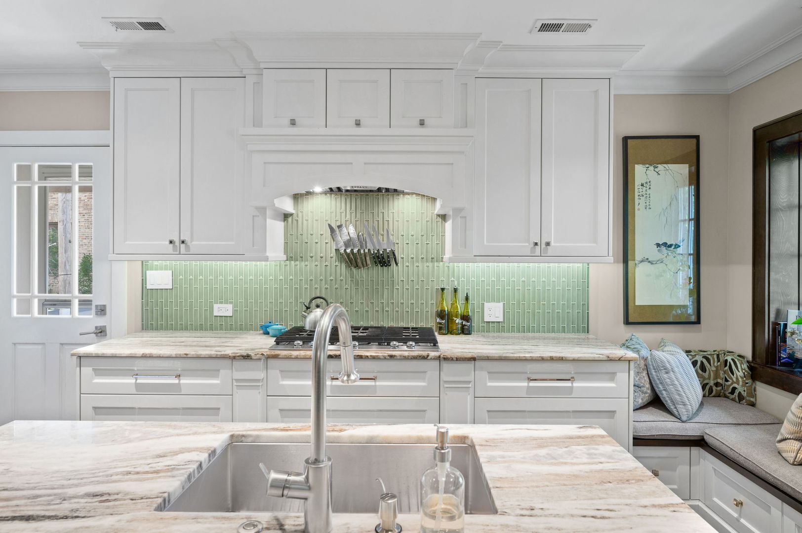 Chicago, Illinois 60640, United States, 7 Bedrooms Bedrooms, ,6 BathroomsBathrooms,Residential,Active,213996