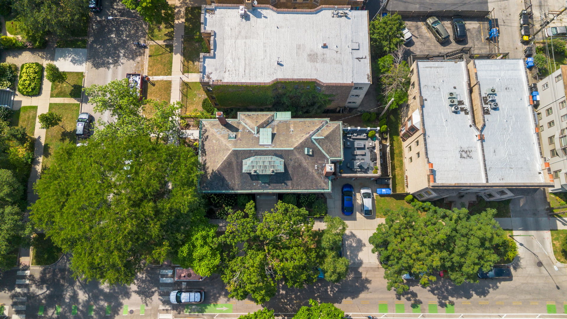 Chicago, Illinois 60640, United States, 7 Bedrooms Bedrooms, ,6 BathroomsBathrooms,Residential,Active,213996