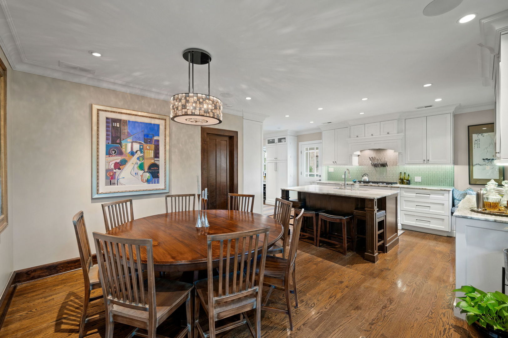 Chicago, Illinois 60640, United States, 7 Bedrooms Bedrooms, ,6 BathroomsBathrooms,Residential,Active,213996