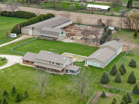 Tiny photo for 41W072 Bowes Road, Elgin, IL 60124 (MLS # 12439936)
