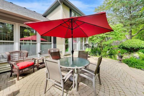 Tiny photo for 245 Southfield Drive, Vernon Hills, IL 60061 (MLS # 12662016)