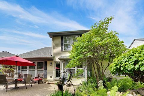 Tiny photo for 245 Southfield Drive, Vernon Hills, IL 60061 (MLS # 12662016)