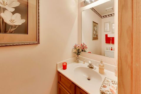 Tiny photo for 245 Southfield Drive, Vernon Hills, IL 60061 (MLS # 12662016)