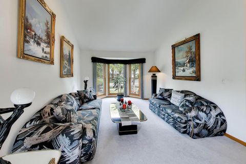Tiny photo for 245 Southfield Drive, Vernon Hills, IL 60061 (MLS # 12662016)