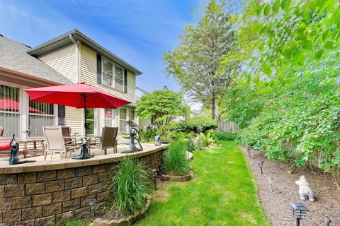 Tiny photo for 245 Southfield Drive, Vernon Hills, IL 60061 (MLS # 12662016)