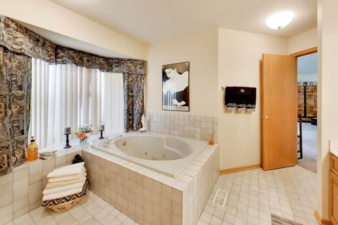 Tiny photo for 245 Southfield Drive, Vernon Hills, IL 60061 (MLS # 12662016)
