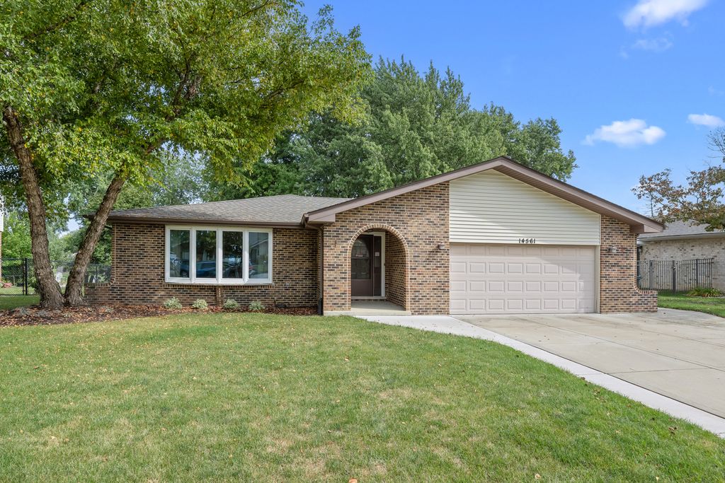 Photo for 14561 S APPALOOSA Lane, Homer Glen, IL 60491 (MLS # 12420116)