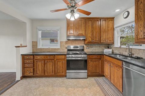 Tiny photo for 218 N Louis Street, Mount Prospect, IL 60056 (MLS # 12631971)