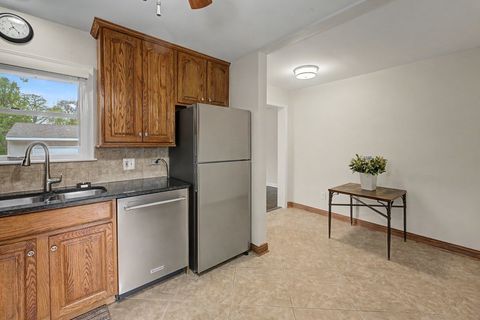 Tiny photo for 218 N Louis Street, Mount Prospect, IL 60056 (MLS # 12631971)