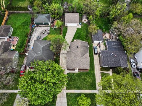 Tiny photo for 218 N Louis Street, Mount Prospect, IL 60056 (MLS # 12631971)