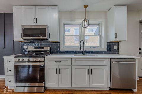 Tiny photo for Evanston, IL 60202 (MLS # 12585336)