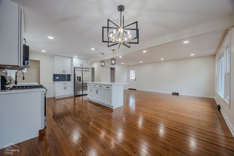 Tiny photo for Evanston, IL 60202 (MLS # 12585336)