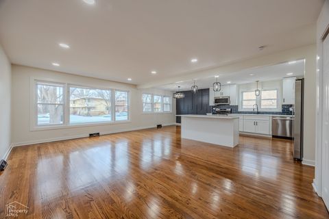 Tiny photo for Evanston, IL 60202 (MLS # 12585336)