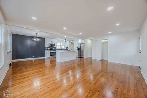 Tiny photo for Evanston, IL 60202 (MLS # 12585336)