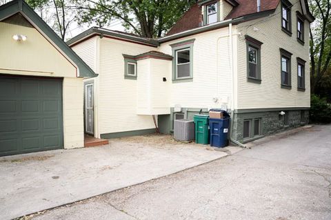 Tiny photo for 812 Augusta Street, Oak Park, IL 60302 (MLS # 12595791)